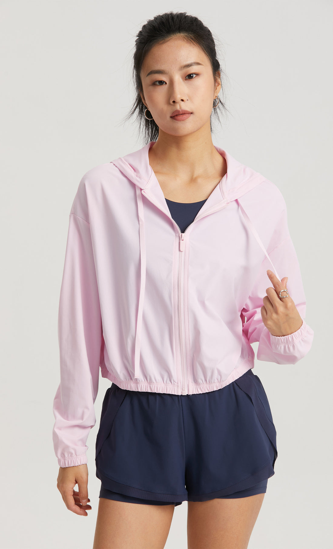 Cropped Windbreaker Jacket Lightness and Style