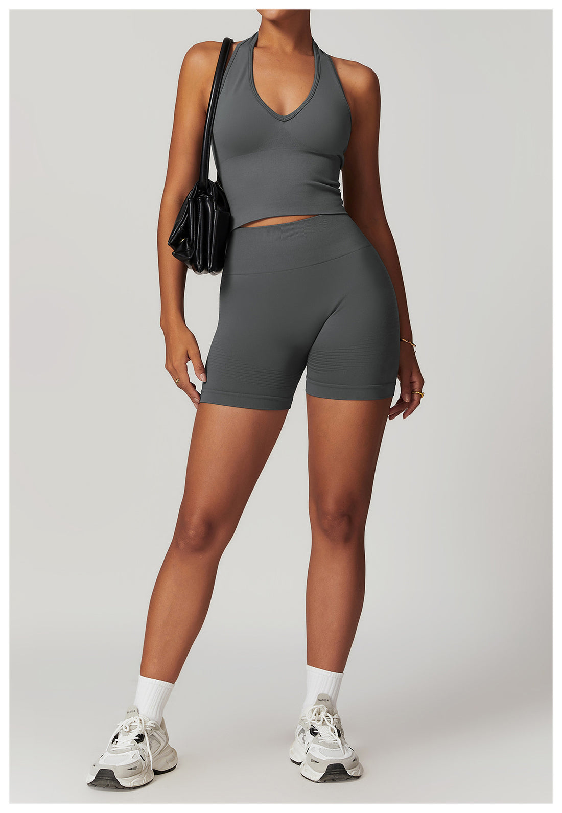 Low-cut tank top and shorts