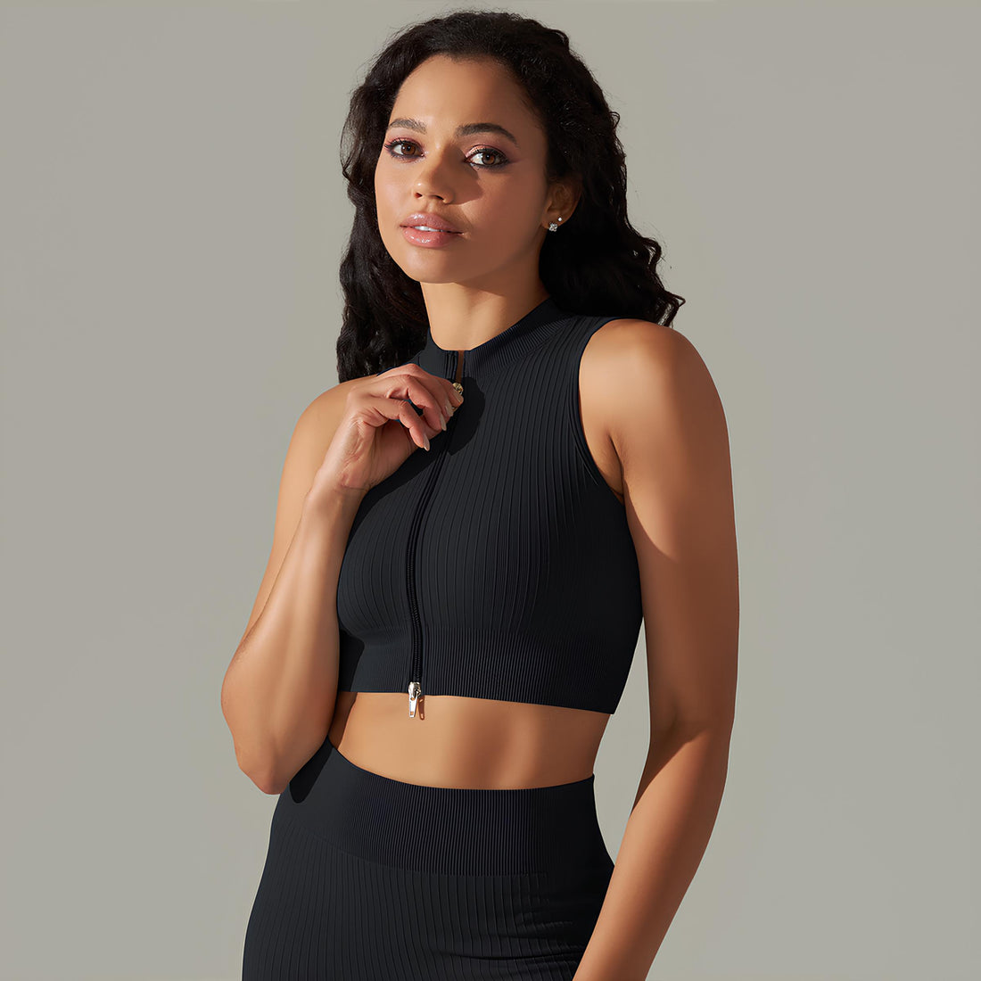 Sleeveless Top with Closure Active