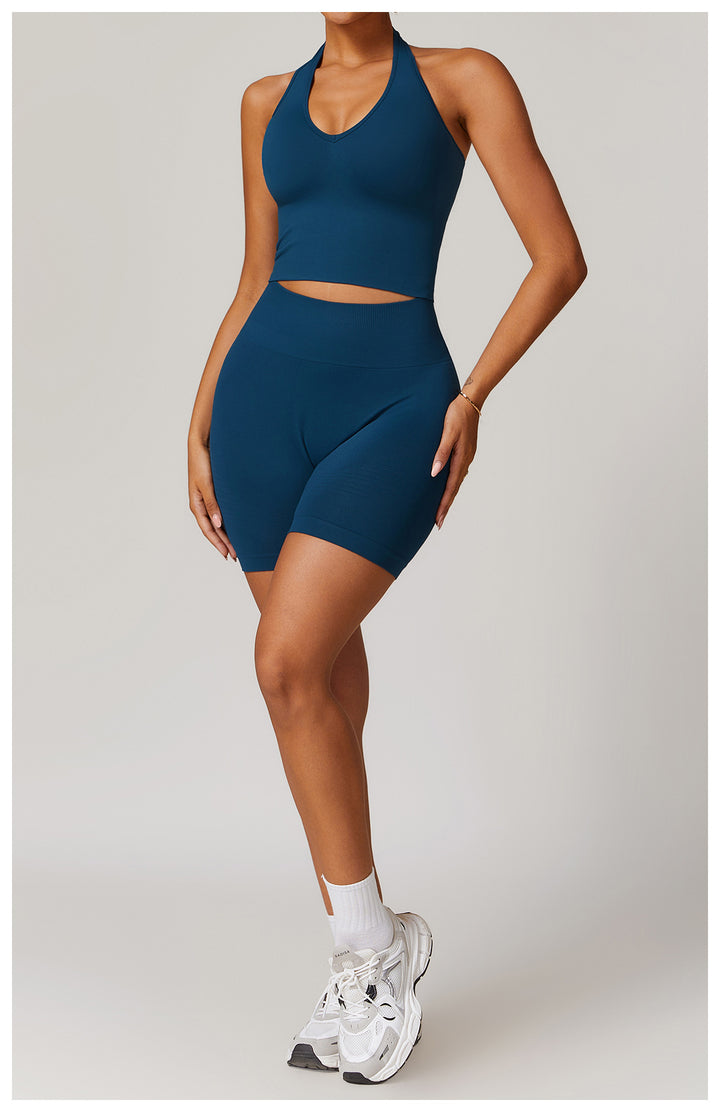 Low-cut tank top and shorts